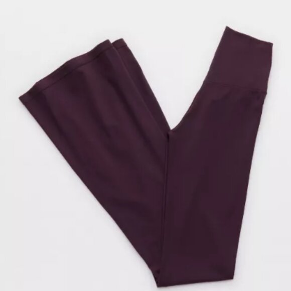 NWOT OFFLINE By Aerie Real Me High Waisted Crossover Flare Legging - Medium - Picture 5 of 8